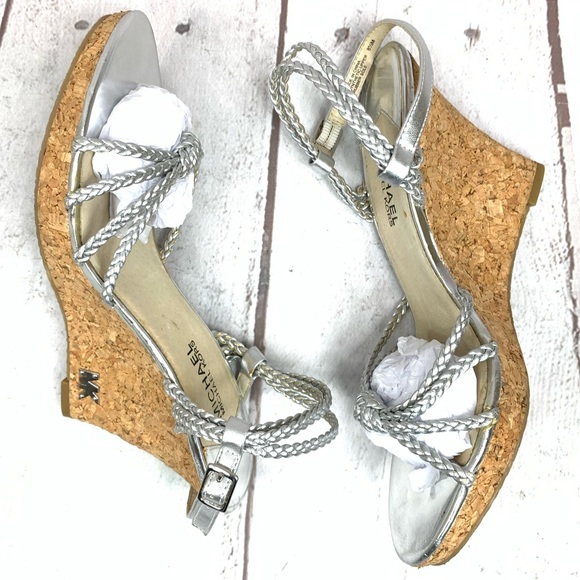 MICHAEL Michael Kors silver wedge sandal 81/2 M - Picture 5 of 6